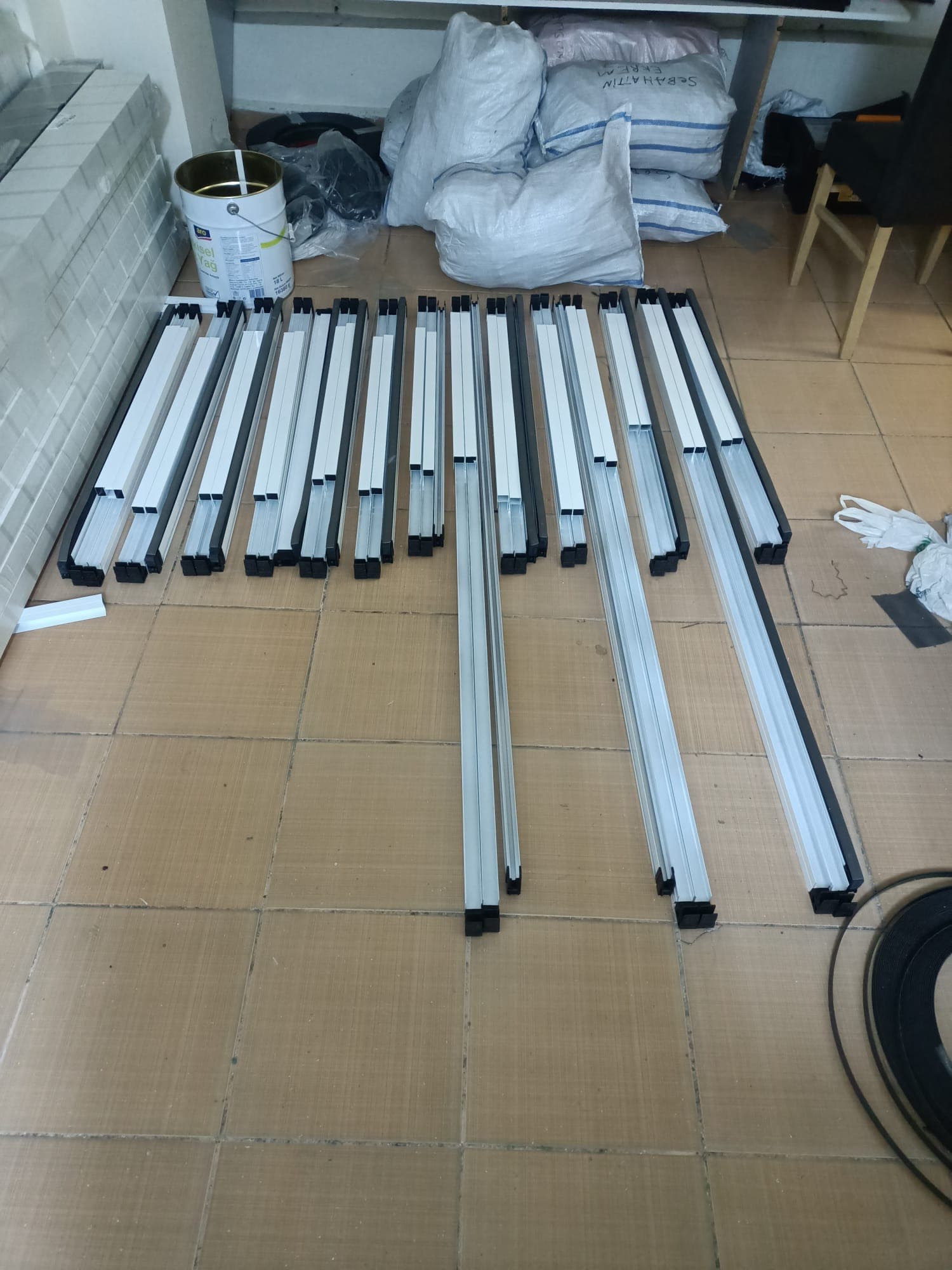 Plise Dikey Sineklik